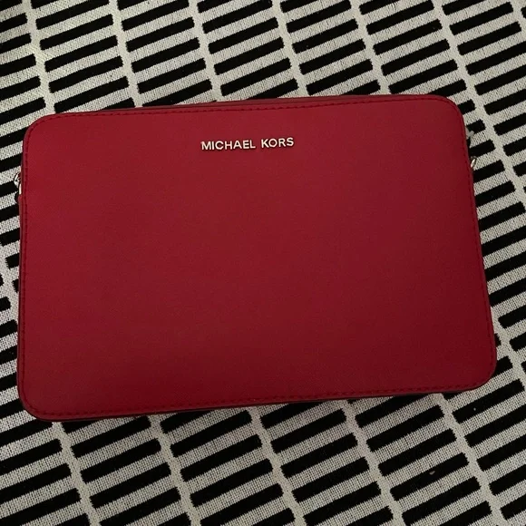 EUC Michael Kors Jet Set Travel Crossbody Bag - Picture 6 of 9